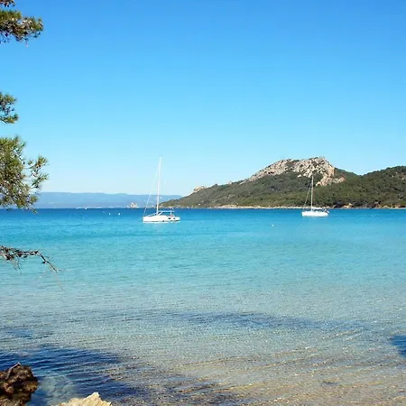 Appartement moderne en résidence privée face à la mer Hyères Extérieur photo