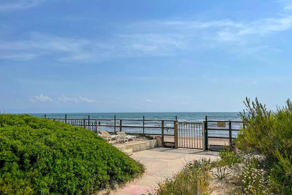 Apartment En Privee, Face A La Avec Acces Direct Hyeres